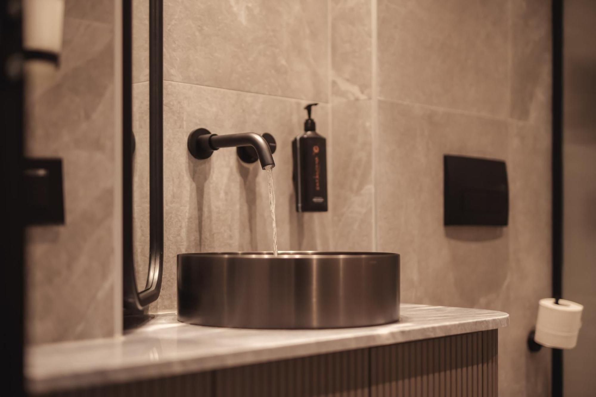 Zenith Premium Suites Thessaloniki Room photo